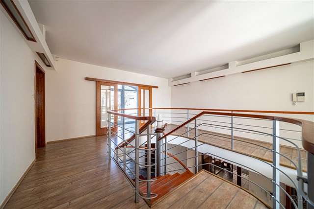 centrální schodiště [76/89]